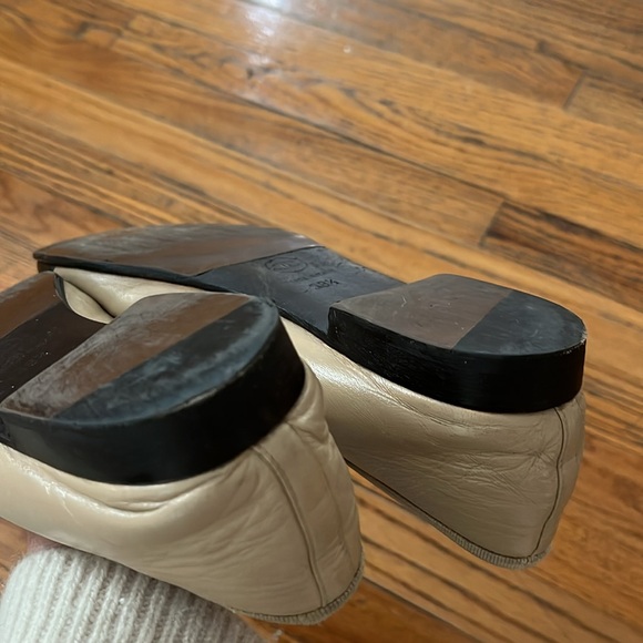 Used Chanel two toned Ballet Flats size 38.5 - Picture 6 of 9
